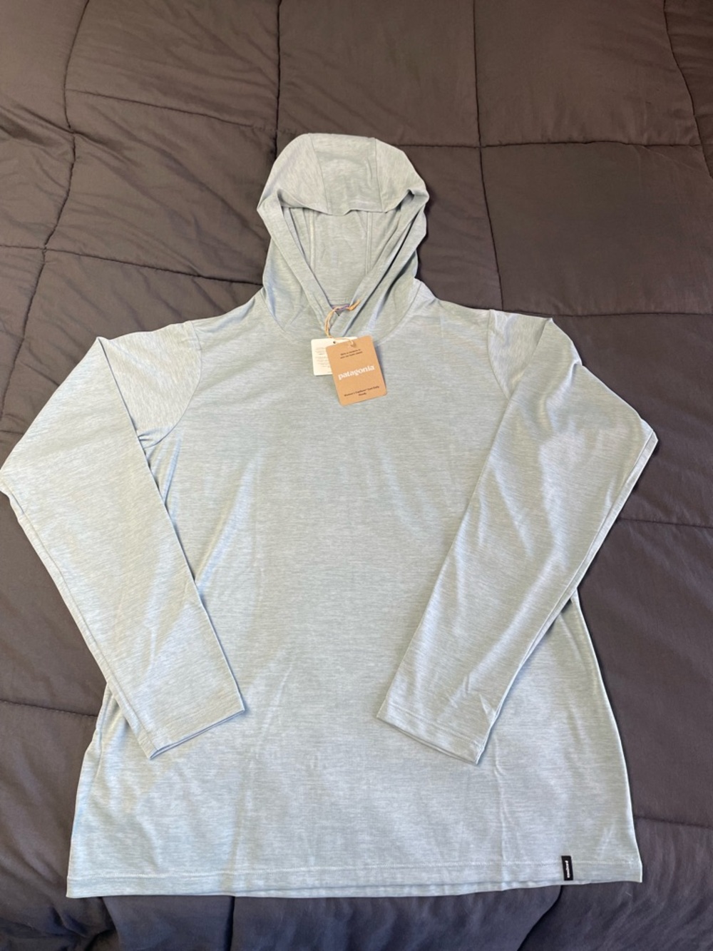 NWT M Women’s Patagonia Light Blue Daily Hoody